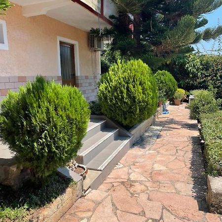 Elias Guest House Sarandë 外观 照片