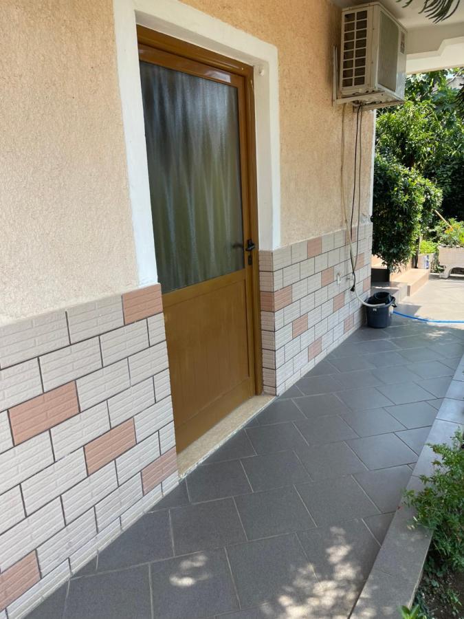 Elias Guest House Sarandë 外观 照片