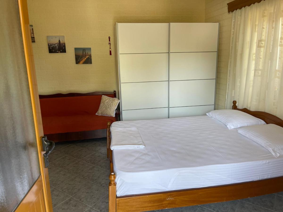 Elias Guest House Sarandë 外观 照片