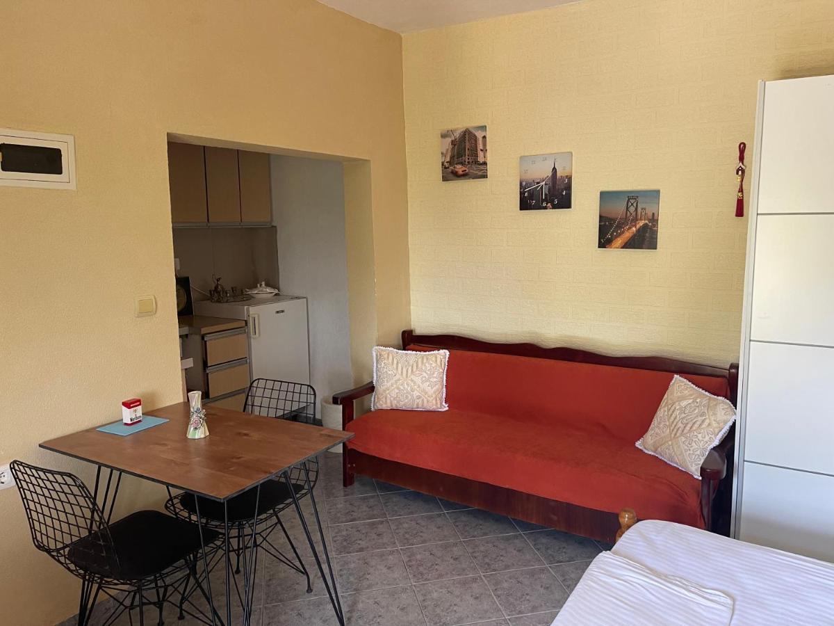 Elias Guest House Sarandë 外观 照片